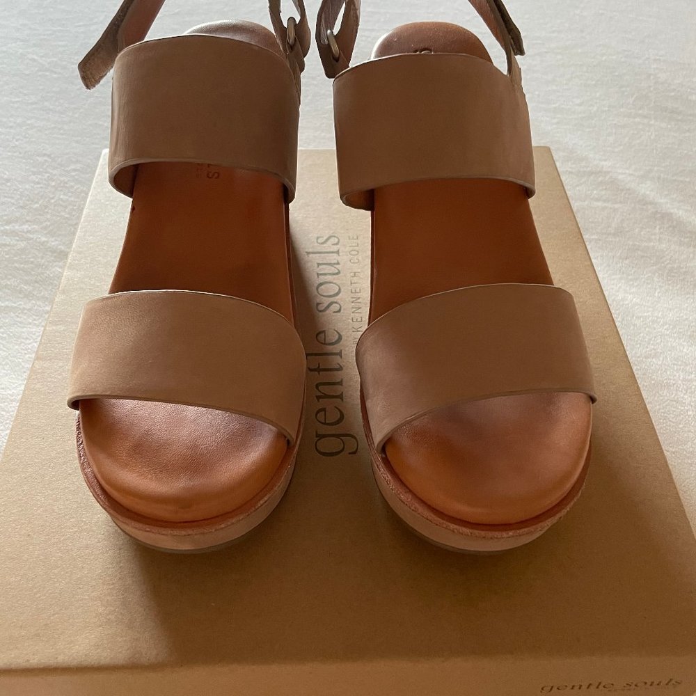 Gentle Souls Wedge Sandal 7.5 Med